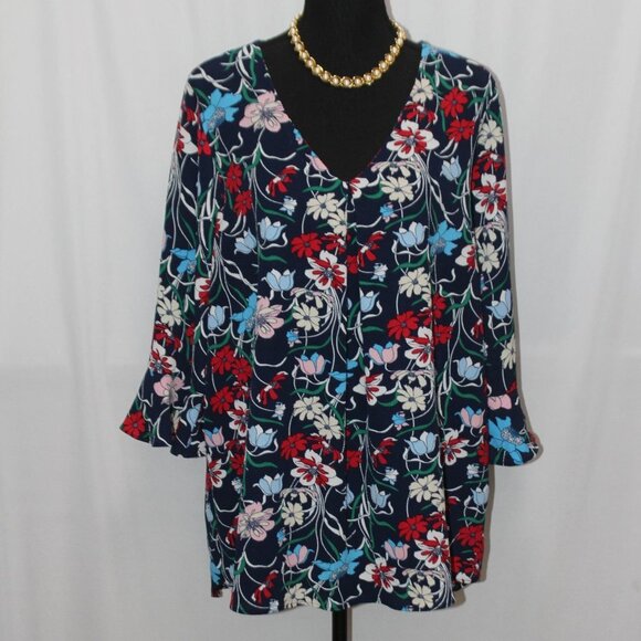 Bobeau Navy Floral Long Sleeve and V-neck Top - Picture 1 of 11